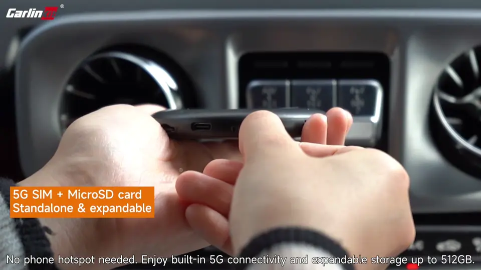 TBox Ultra 3 branché sur la voiture, l'écran passant de CarPlay à Android 15